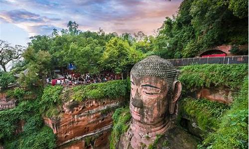 乐山市中心打卡必去之地_乐山必去的几个景